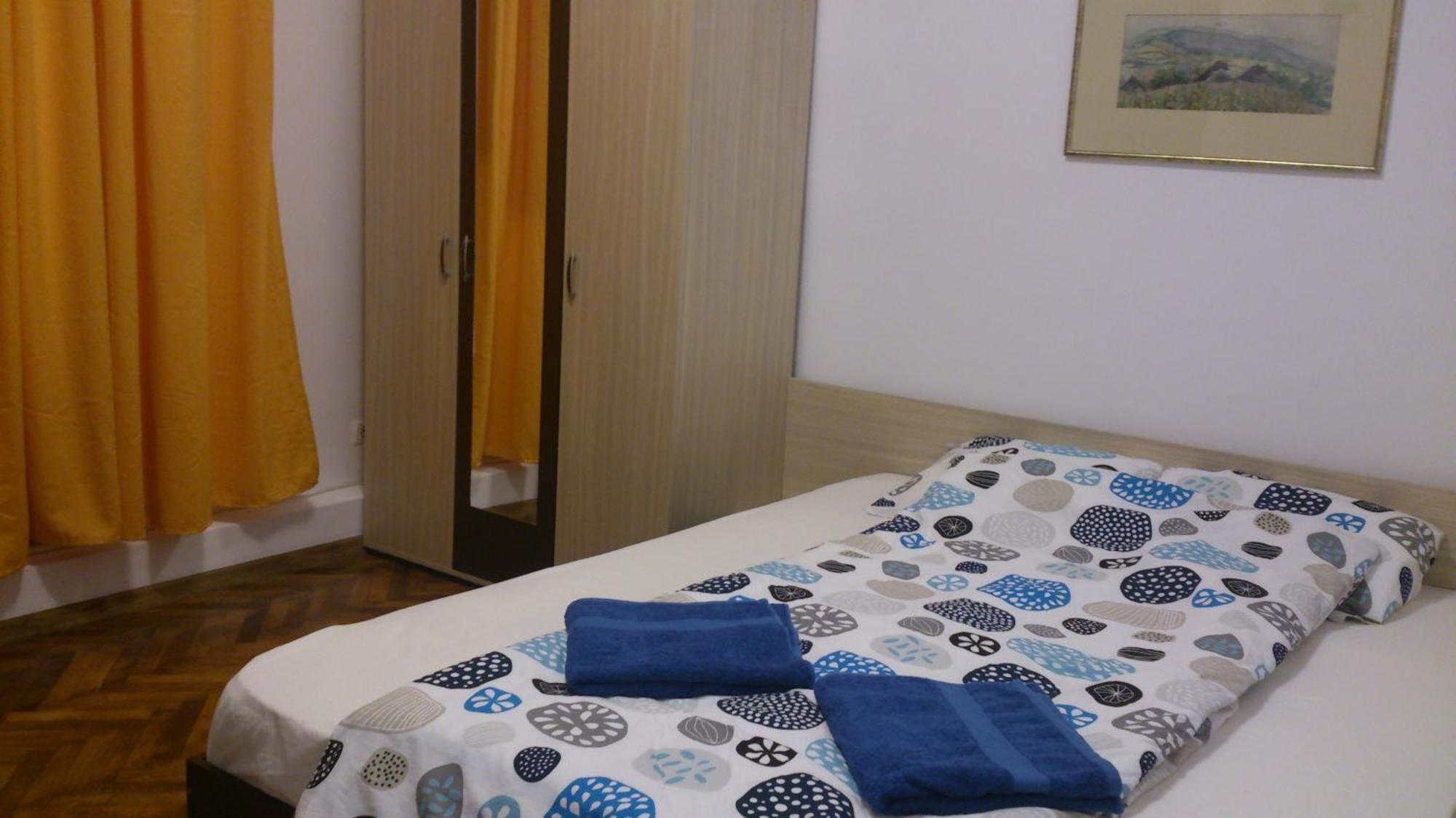 Central Studio In Historic Center Brasov Bagian luar foto