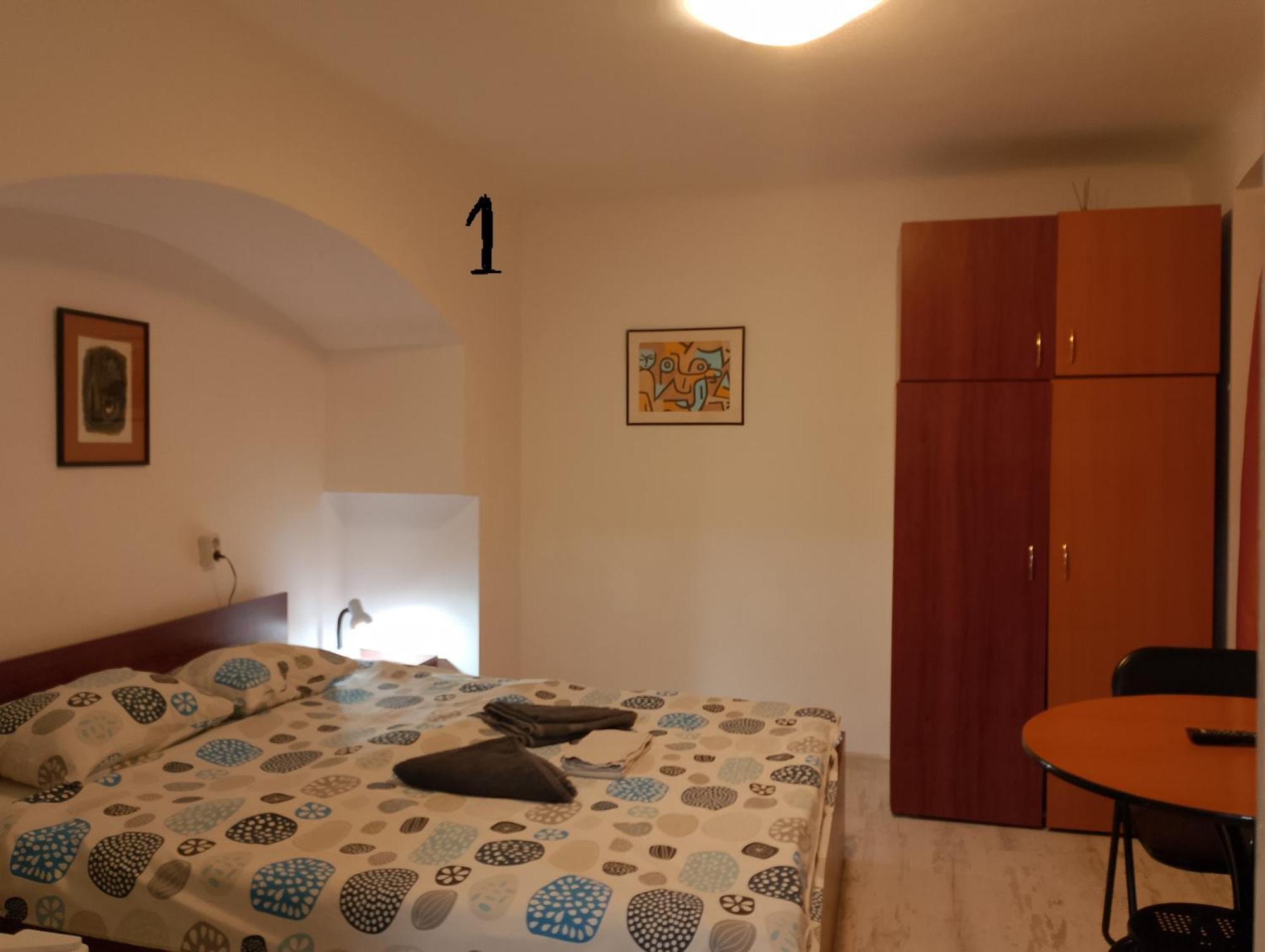 Central Studio In Historic Center Brasov Bagian luar foto